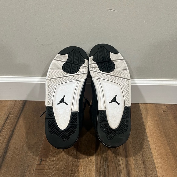 Size 11 Jordan 4 Royalty Pretty new (Worn a few times) - Picture 3 of 4